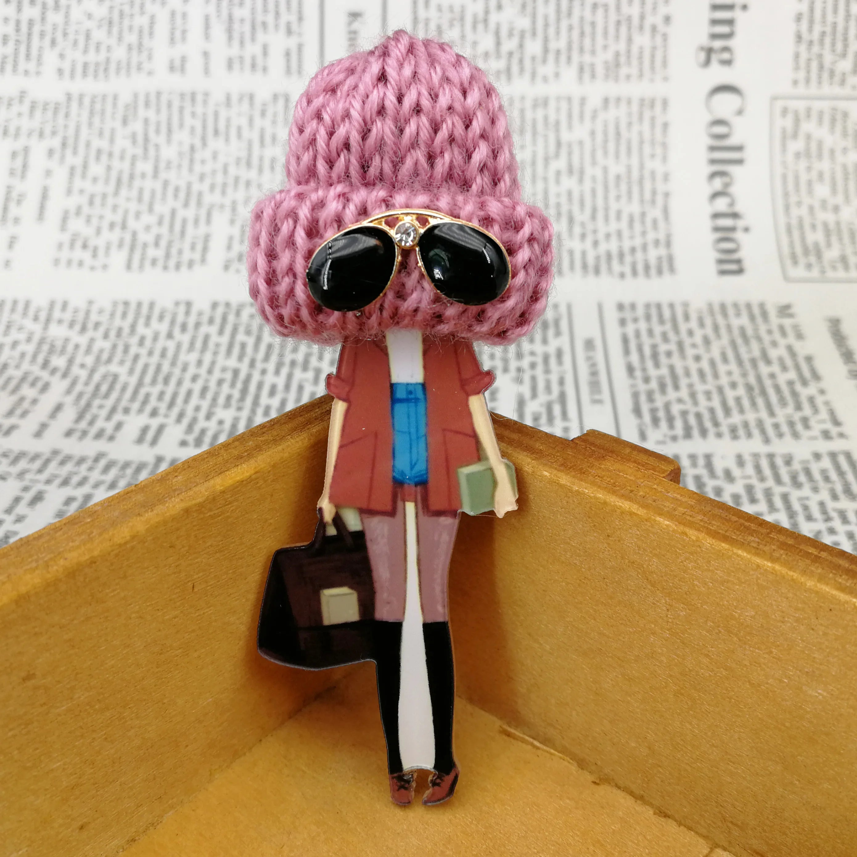 Harajuku Badges for Woman Brooches and Pins Cool Enamel Sunglass Acrylic Cartoon Models Brooch Fashion Jewelry Accessories